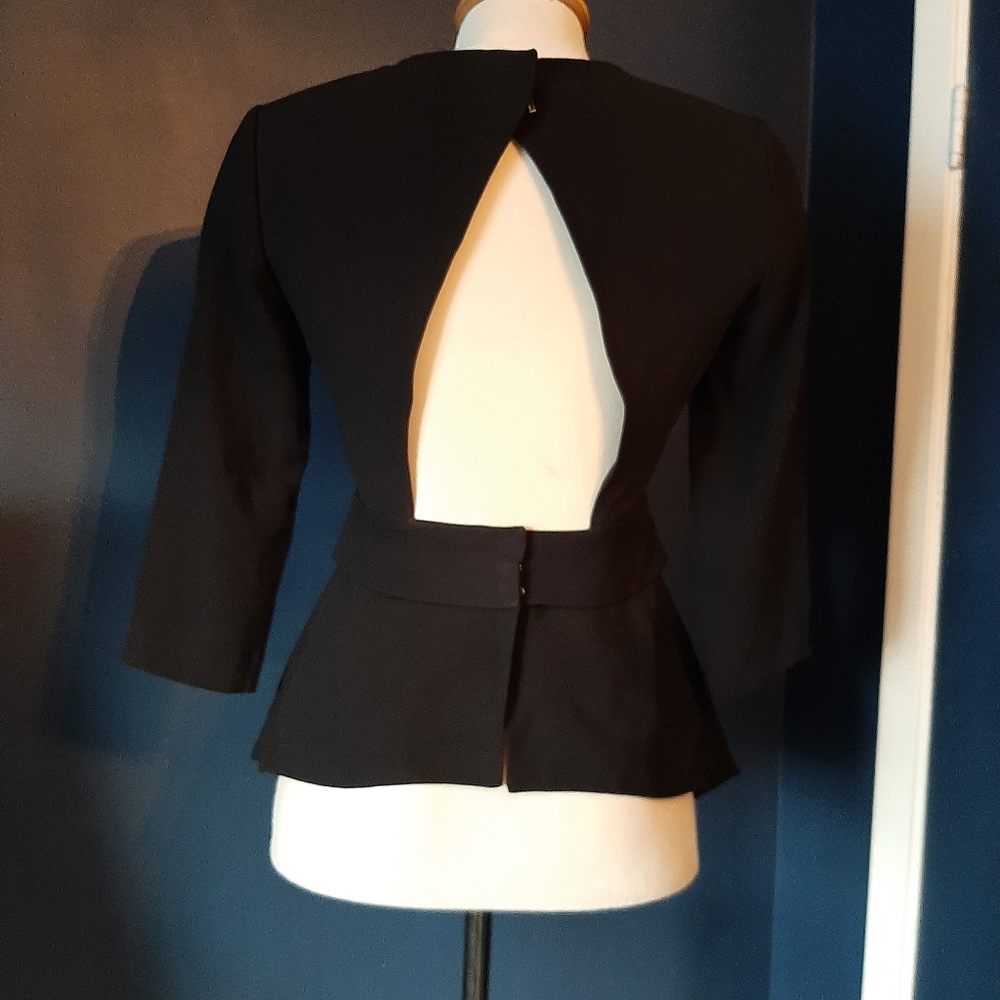 Intermix black top size small - Picture 3 of 6